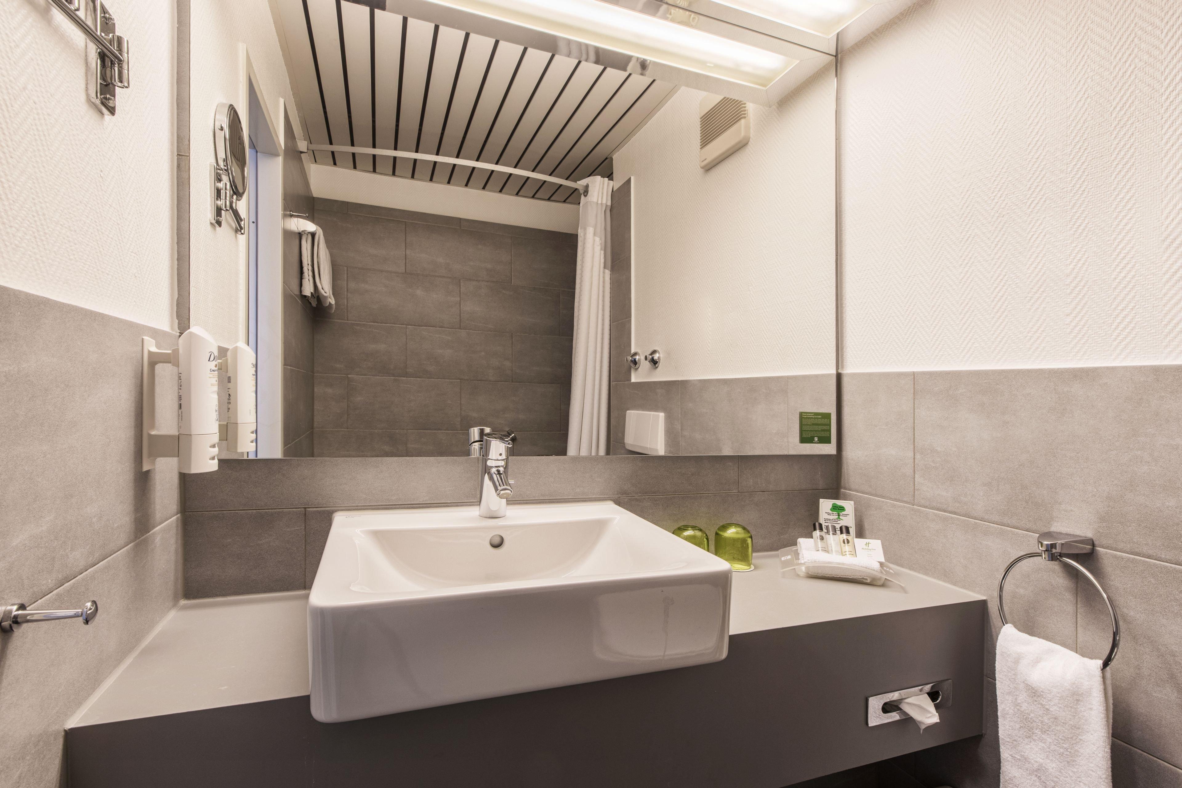 Holiday Inn Duesseldorf-Neuss By Ihg Exterior foto
